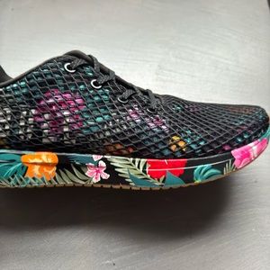 Nobull men floral runners size 10, brand new never worn